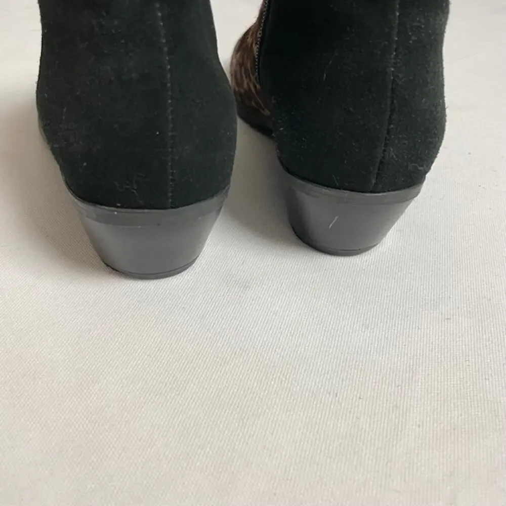 G.H. Bass Leopard Calf Hair Ankle Booties Zip Low Heel Womens 6.5M Street Chic